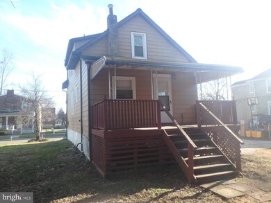 829 Walnut St, Darby, PA 19023 - photo 3