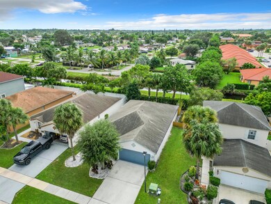 6004 Azalea Cir, West Palm Beach, FL 33415 - photo 2