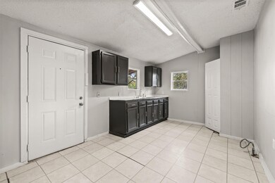 1106 S 15th St, Waco, TX 76706 - photo 5