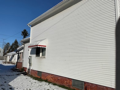 924 E Warren St, Bucyrus, OH 44820 - photo 3