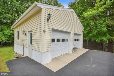 8690 Lowell Rd, Pomfret, MD 20675 - photo 3