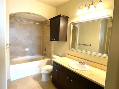 1340 W Gray St unit 203, Houston, TX 77019 - photo 4