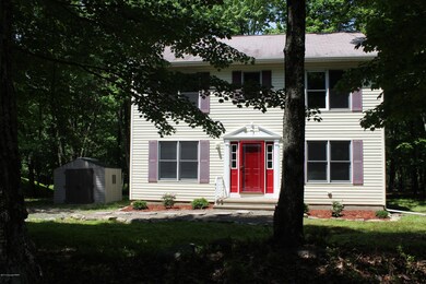 136 Segatti Cir, Bushkill, PA 18324 - photo 2