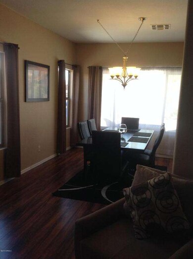 Dining Area (2)