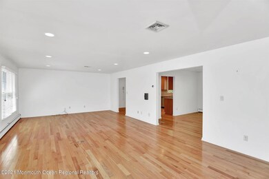 07-Living Room