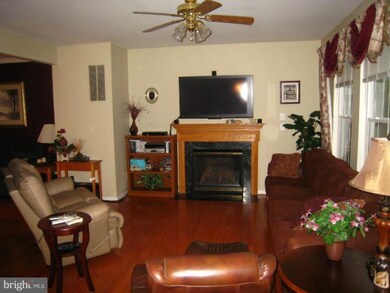 608 Falkirk Ct, Abingdon, MD 21009 - photo 4