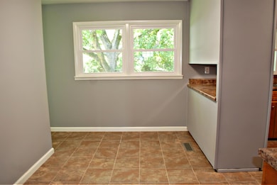 208 Cliffside Ave, Shelbyville, TN 37160 - photo 5