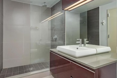 Powerhouse Yard Condo unit 11-B, New York, NY 11101 - photo 5