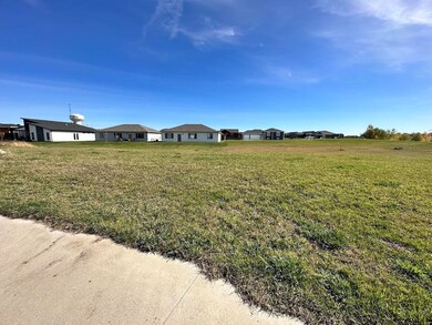 3709 Larchwood Cir, Spirit Lake, IA 51360 - photo 5