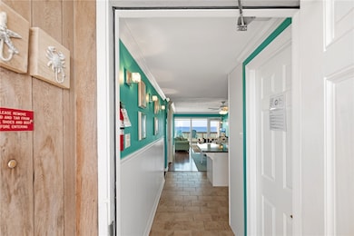 Come In - Corner Unit - 5th Floor.
