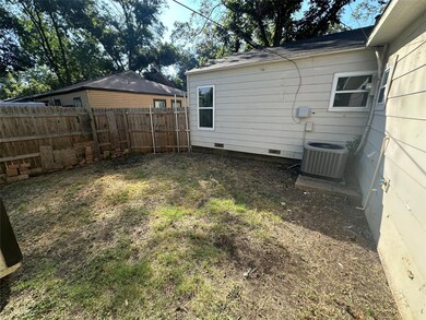 428 Bales St, Cleburne, TX 76033 - photo 2