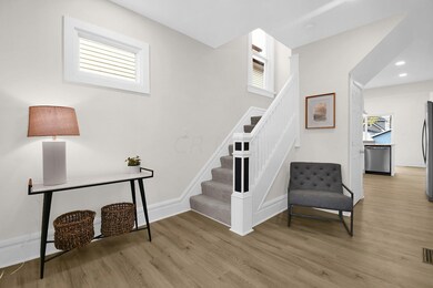 7-web-or-mls-818-carpenter-st