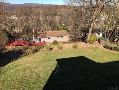 1938 Mount View Dr, Johnstown, PA 15905 - photo 4