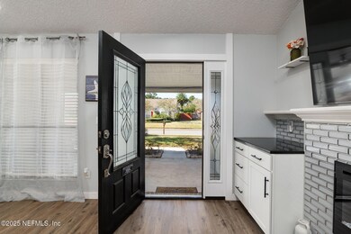 8499 Bandera Cir W, Jacksonville, FL 32244 - photo 6