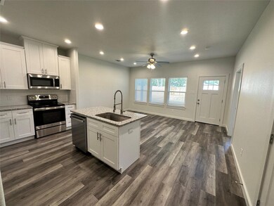 1005 Dubois St, Denison, TX 75020 - photo 3