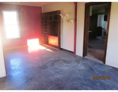 139 Lawrence St, Clinton, MA 01510 - photo 7