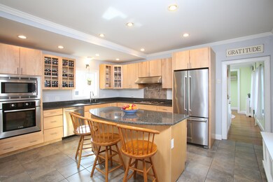 7 Cook's Kitchen
