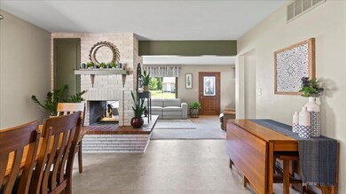 1310 Lilac Ln, Cedar Falls, IA 50613 - photo 7