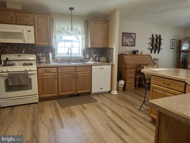 34 Eagles Watch N, Bechtelsville, PA 19505 - photo 4