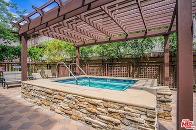 Park Villas unit 239, Los Angeles, CA 90020 - photo 6