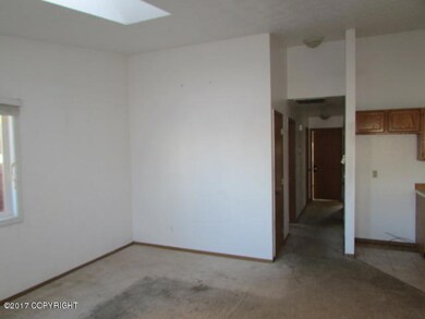 022-101671 Living Room (2)