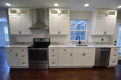 258 Chipperfield Dr, Effort, PA 18330 - photo 5