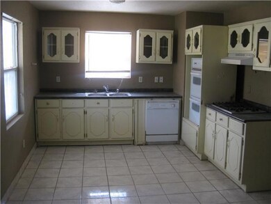 557 Agua Clara St, El Paso, TX 79928 - photo 3