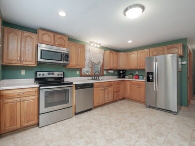 8 Weaver St, West Wareham, MA 02576 - photo 5