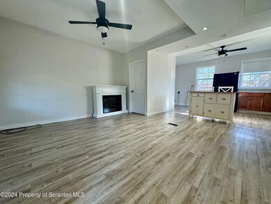 156 5th St unit L 9, Mayfield, PA 18433 - photo 3