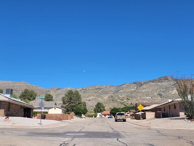 3032 Los Robles unit 2&3, Alamogordo, NM 88310 - photo 3