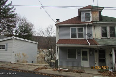 1031 W Chestnut St, Coal Township, PA 17866 - photo 2