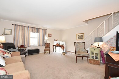 2819 Maxwell St, Philadelphia, PA 19136 - photo 5