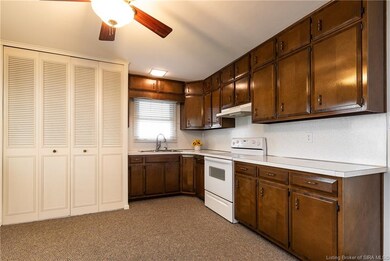 1747 Genung Dr, New Albany, IN 47150 - photo 5