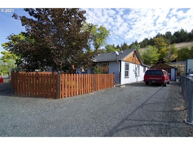 120 N Clark St, Canyon City, OR 97820 - photo 3