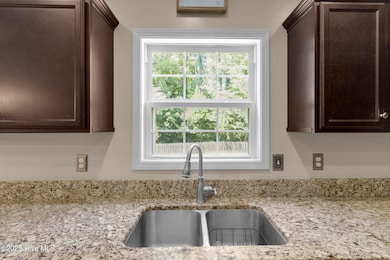 303 Calico Dr, New Bern, NC 28560 - photo 6