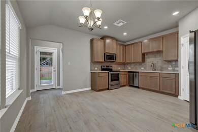 869 Farmhouse Trail, New Braunfels, TX 78130 - photo 7