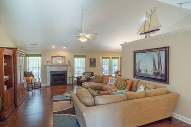 7307 Haven Way-8