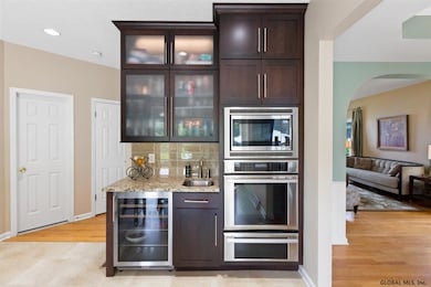 524 Normanskill Place, Slingerlands, NY 12159 - photo 5