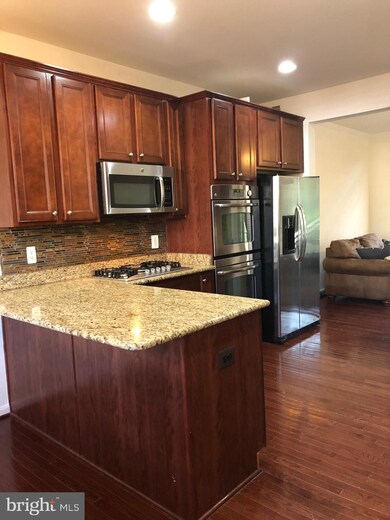 8 Thomasson Ct, Capitol Heights, MD 20743 - photo 2