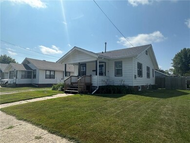 1005 N 6th Ave E, Newton, IA 50208 - photo 2