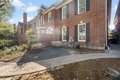 Lovely front garden