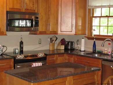 155 Yantz Rd, Red Hook, NY 12571 - photo 7