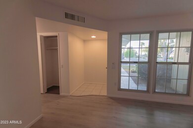 10627 W Highwood Ln, Sun City, AZ 85373 - photo 3