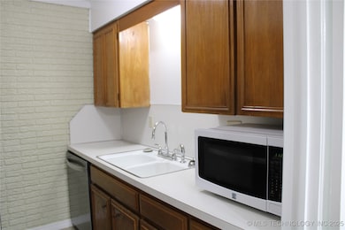 Woodward Terrace unit B-3, Tulsa, OK 74114 - photo 6