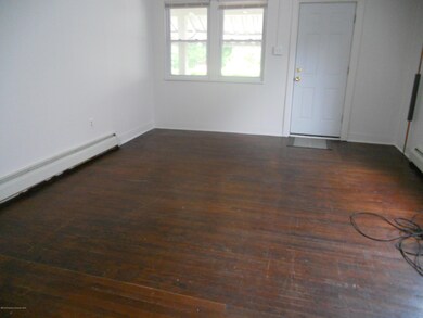 1212 Hampton St, Scranton, PA 18504 - photo 3