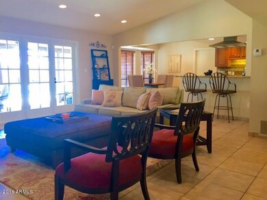 FamilyRoom2