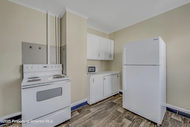 864 S Main St unit 2, Old Forge, PA 18518 - photo 5