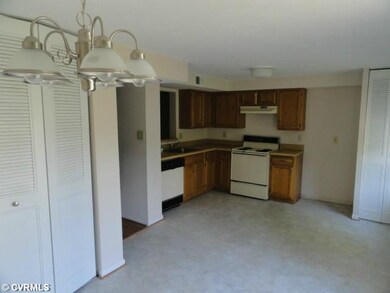 Exterior Front - Kitchen & Breakfast Nook