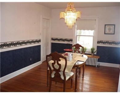 Dining Room. Nice size dining room for those famil