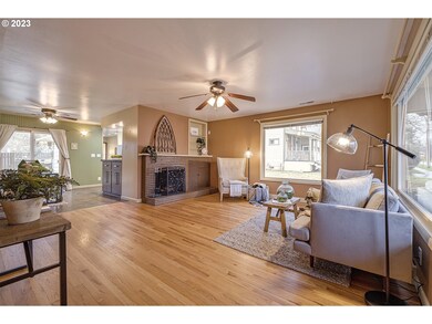 1823 Cedar St, Forest Grove, OR 97116 - photo 3